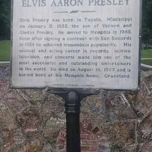 Meet your Posher, Kiya